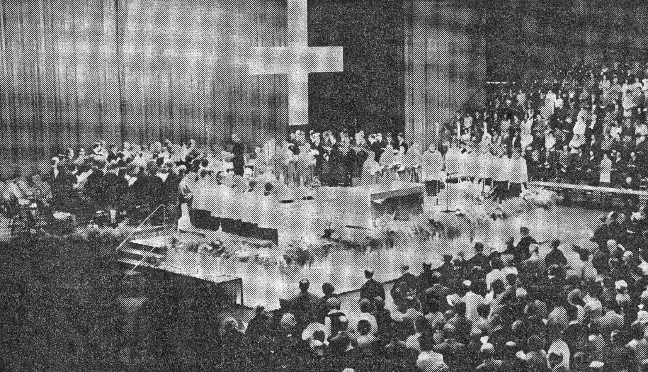 Pontifikalamt Limburger Kreuzwoche 1968, Rhein-Main-Halle Wiesbaden